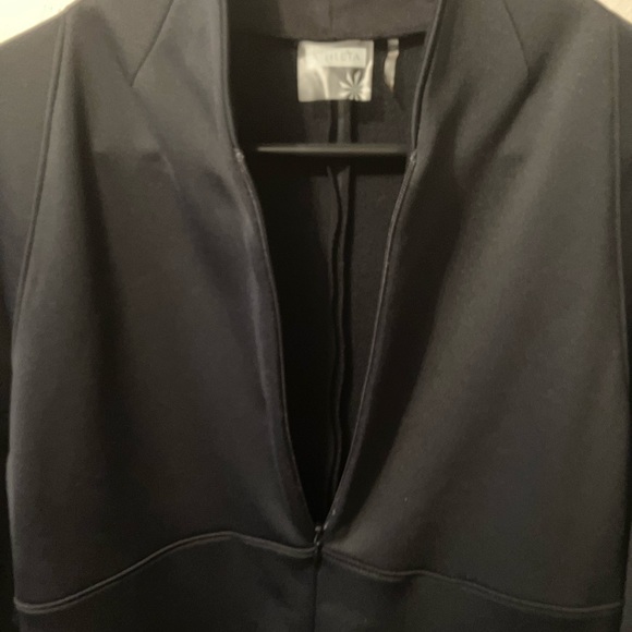 ATHLETA Black Dress Med, long sleeve. Sculpted waistline accent, 1/4 zip front. - Picture 9 of 10